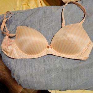 Victorias Secret 38B bra. Good condition.